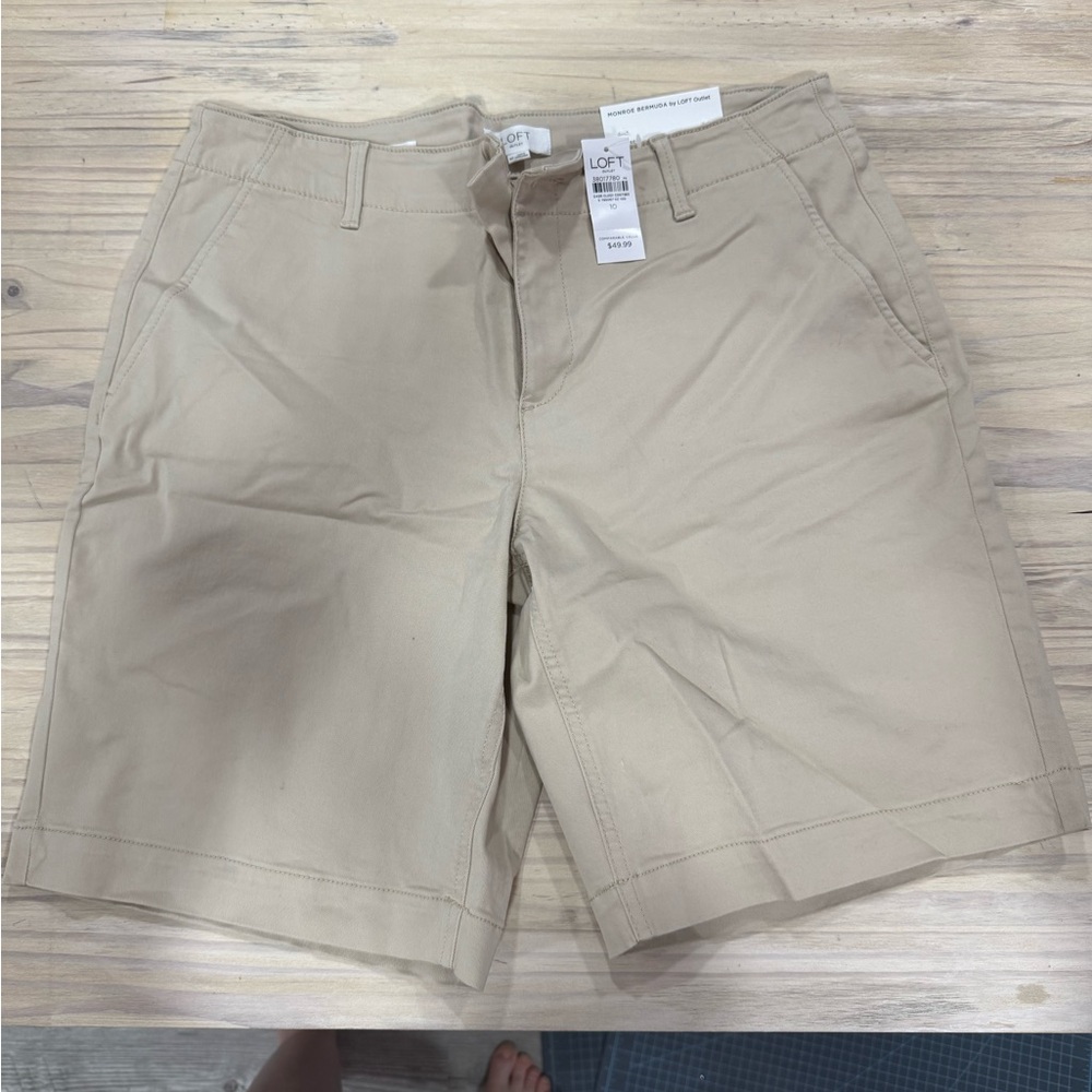 LOFT women’s Tan Flat-Front Cotton Shorts